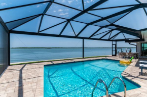 Waterfront 3 Bed 3 Bath Home with Panoramic Bay Views